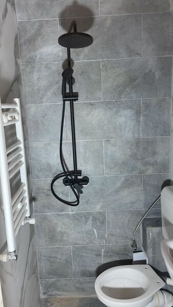 Berceni, Piata Resita,